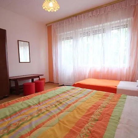 Apartment Lukin *