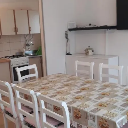 Lukin Apartman *